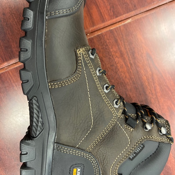 Ariat Boots - Picture 1 of 4